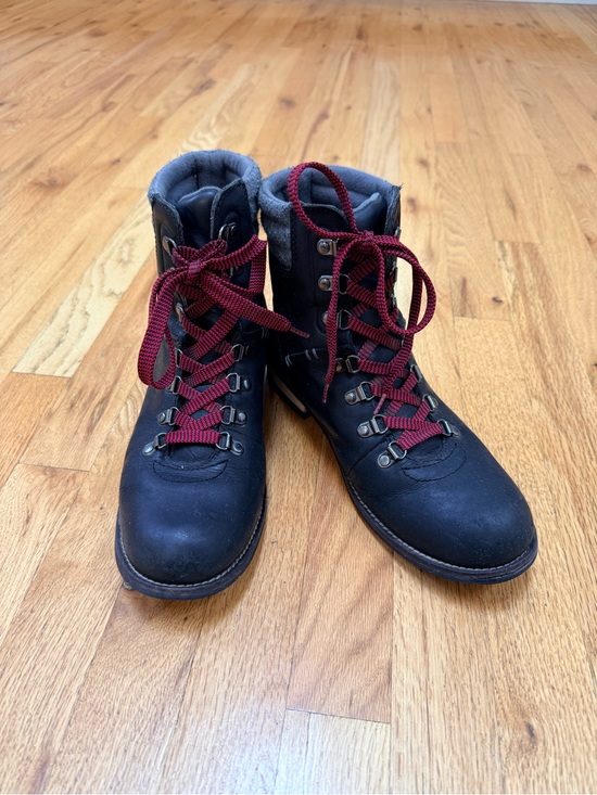 Kodiak Shoes - Kodiak Black with Red Laces, Waterproof & Sturdy Boot for Adventures & Fashion